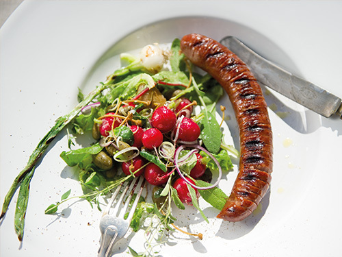 bild av Grillad isterband med ljummen potatissallad