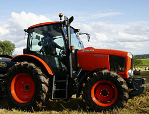bild 4 av Kubota M110GX-II