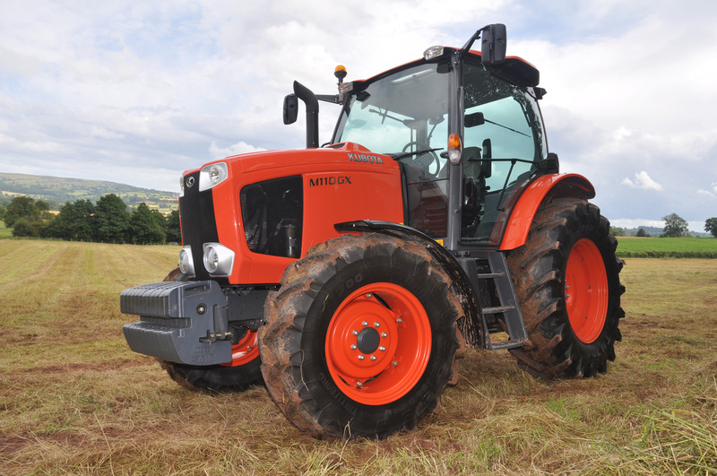 bild 2 av Kubota M110GX-II