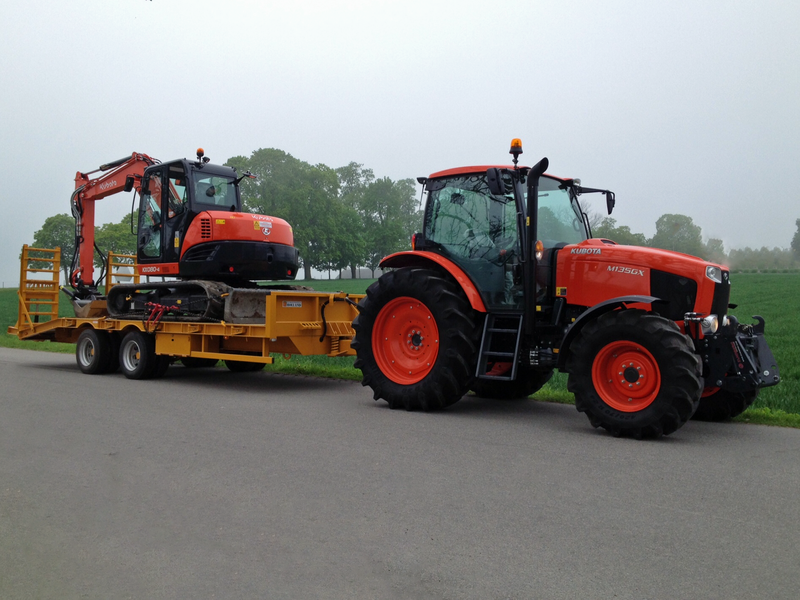 bild 3 av Kubota M135XG-II