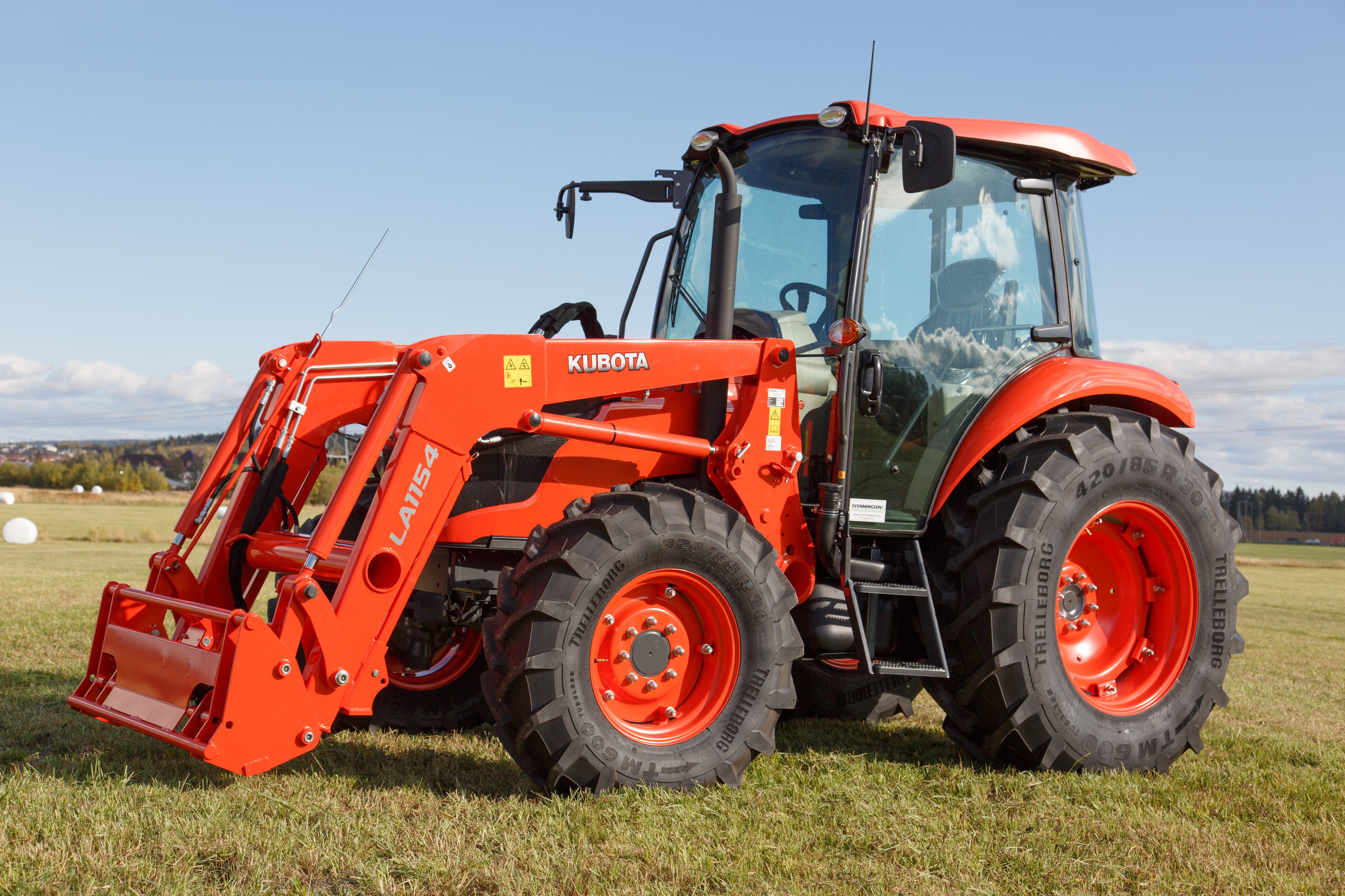 bild av Kubota M7060