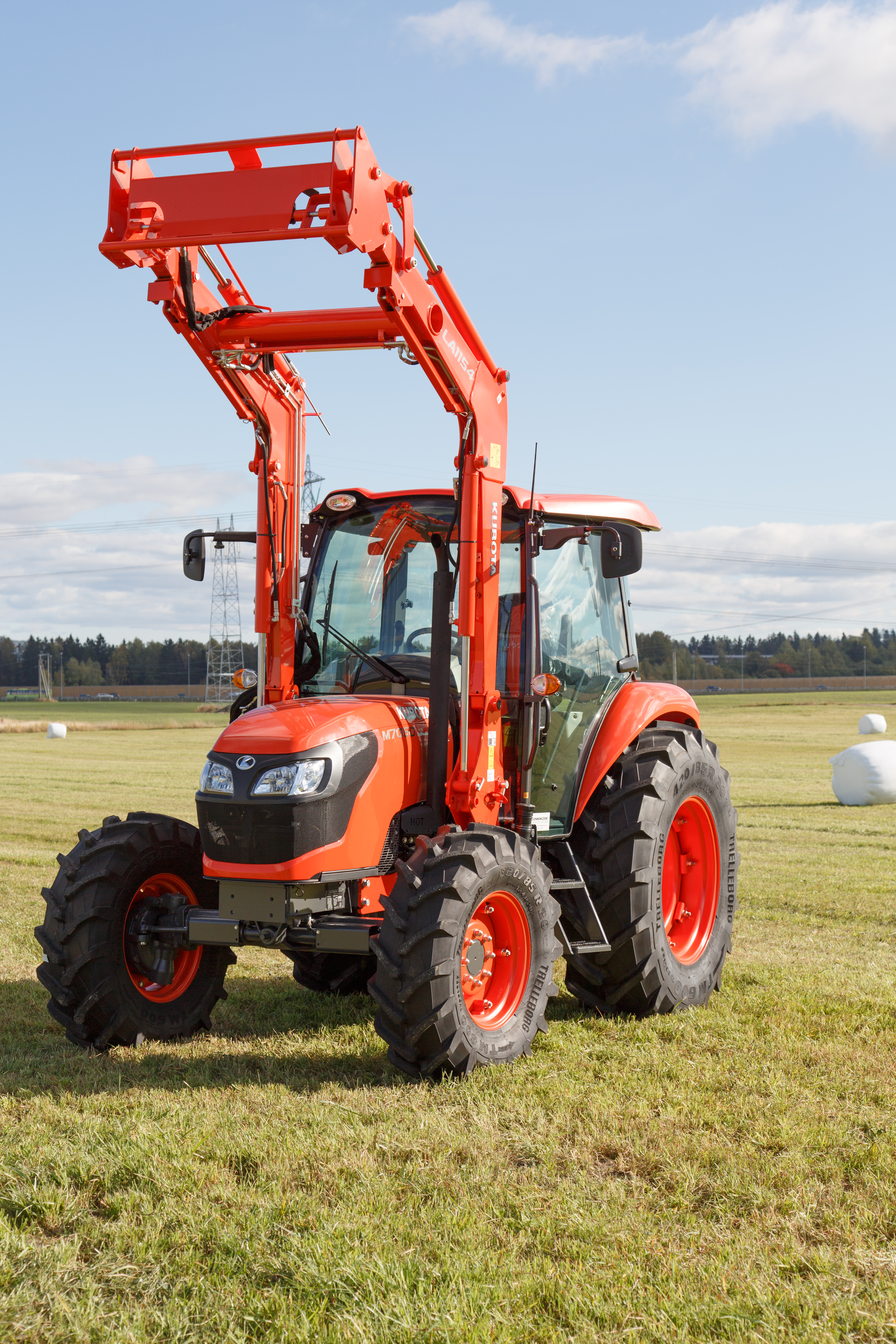 bild 4 av Kubota M6060