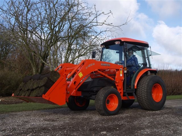 bild 2 av Kubota L4240